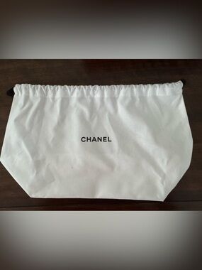 CHANEL White Drawstring Pouch with Black Accents
